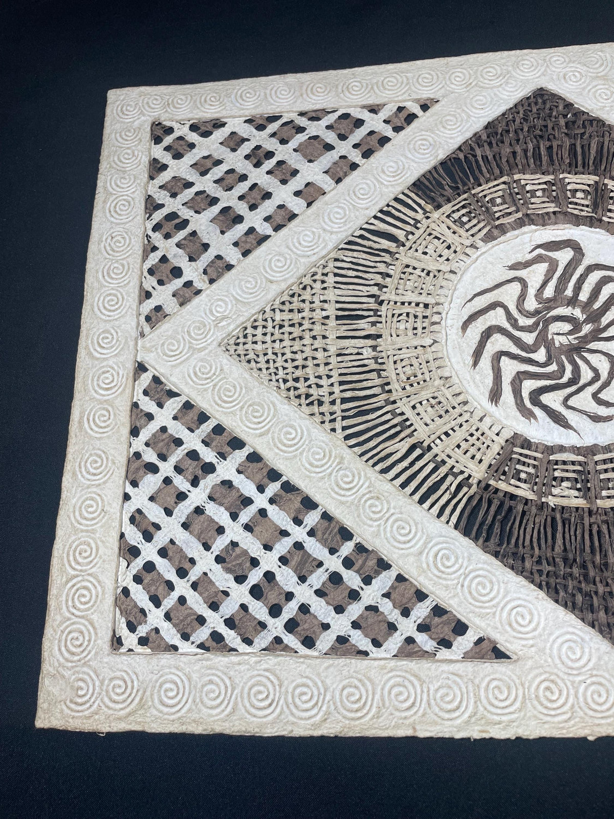 Arte Mural Mexicano en Papel Amate Hecho a Mano – Arte Mexicano Moderno de 47,2 x 15,7-3 Rombos (SIN MARCO)