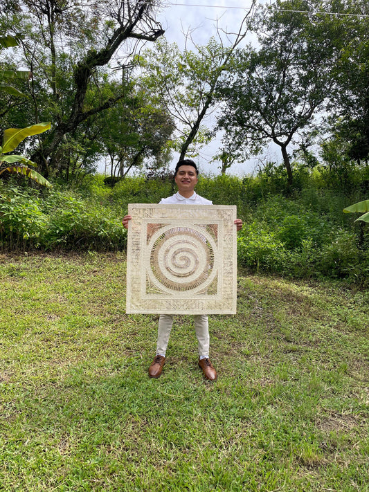 Elegante Arte Mural Mexicano en Papel Amate Hecho a Mano, Arte Moderno Mexicano Tejidos y con Nudos 31,4 x 31,4 (SIN MARCO) ¡Nuevo Arte!