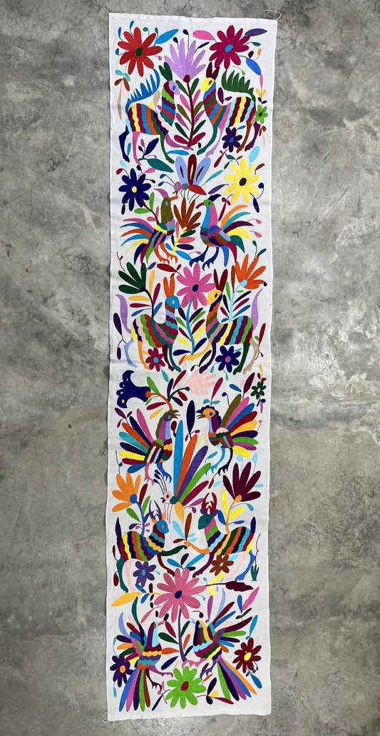 Enorme Bordado Tenango Hecho a Mano en Multicolor-Bordado Otomi en Vertical XXL 191 x 45 cm (SIN MARCO)