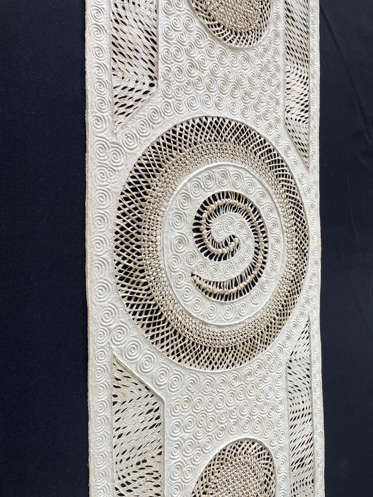 Arte Mural Mexicano en Papel Amate Hecho a Mano,Obra Contemporánea en Fibras Naturales,Diseño Orgánico Exclusivo 47.2 x 15.7 in (SIN MARCO)