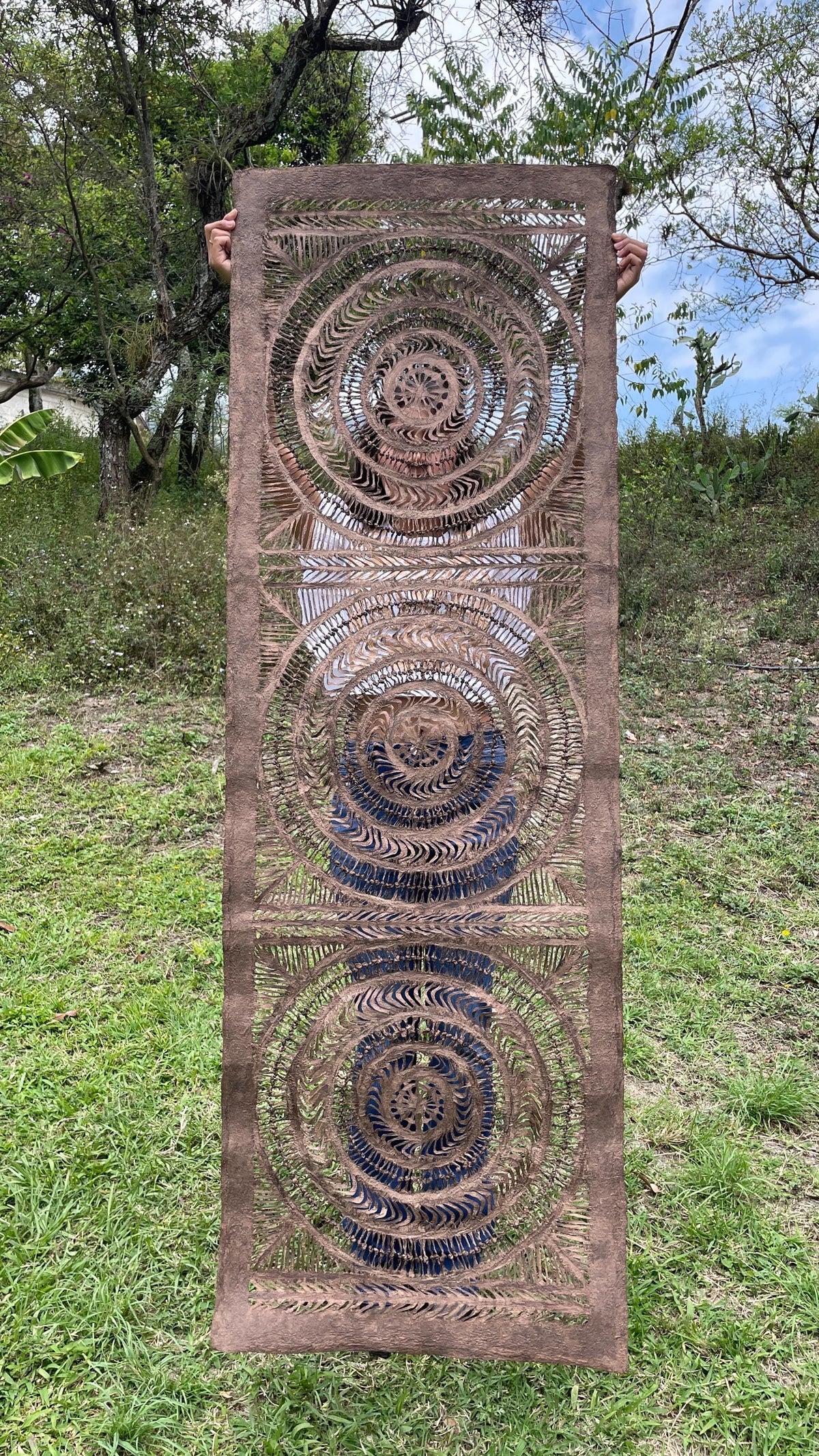 Enorme Arte Mural Mexicano en Papel Amate Hecho a Mano XXL 70.8 in x 23.6 in, Arte Popular Mexicano (Sin Marco) Corteza de Nudos.