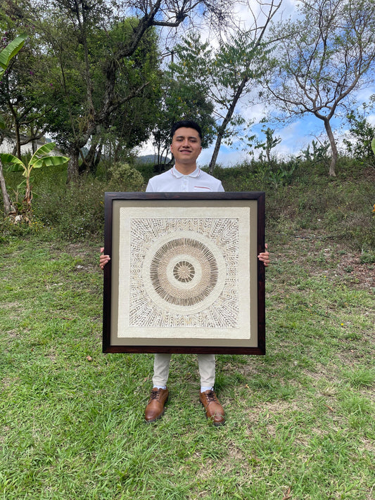 Arte Mural Mexicano en Papel Amate Hecho a Mano,XL 28 in x 28 in, Arte Otomi con Tejido Circular (Sin Marco)