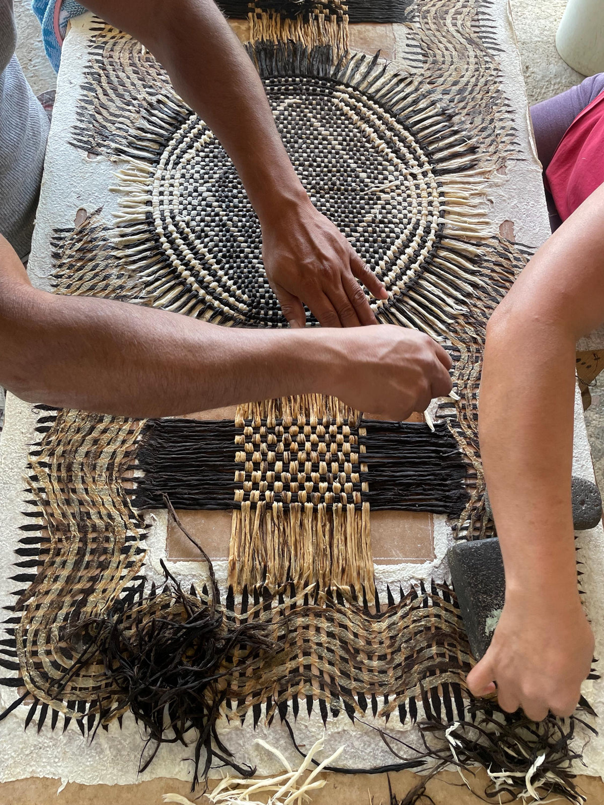 Arte Mural Mexicano en Papel Amate Hecho a Mano XXL 47 x 23– Arte Otomí Moderno (SIN MARCO)