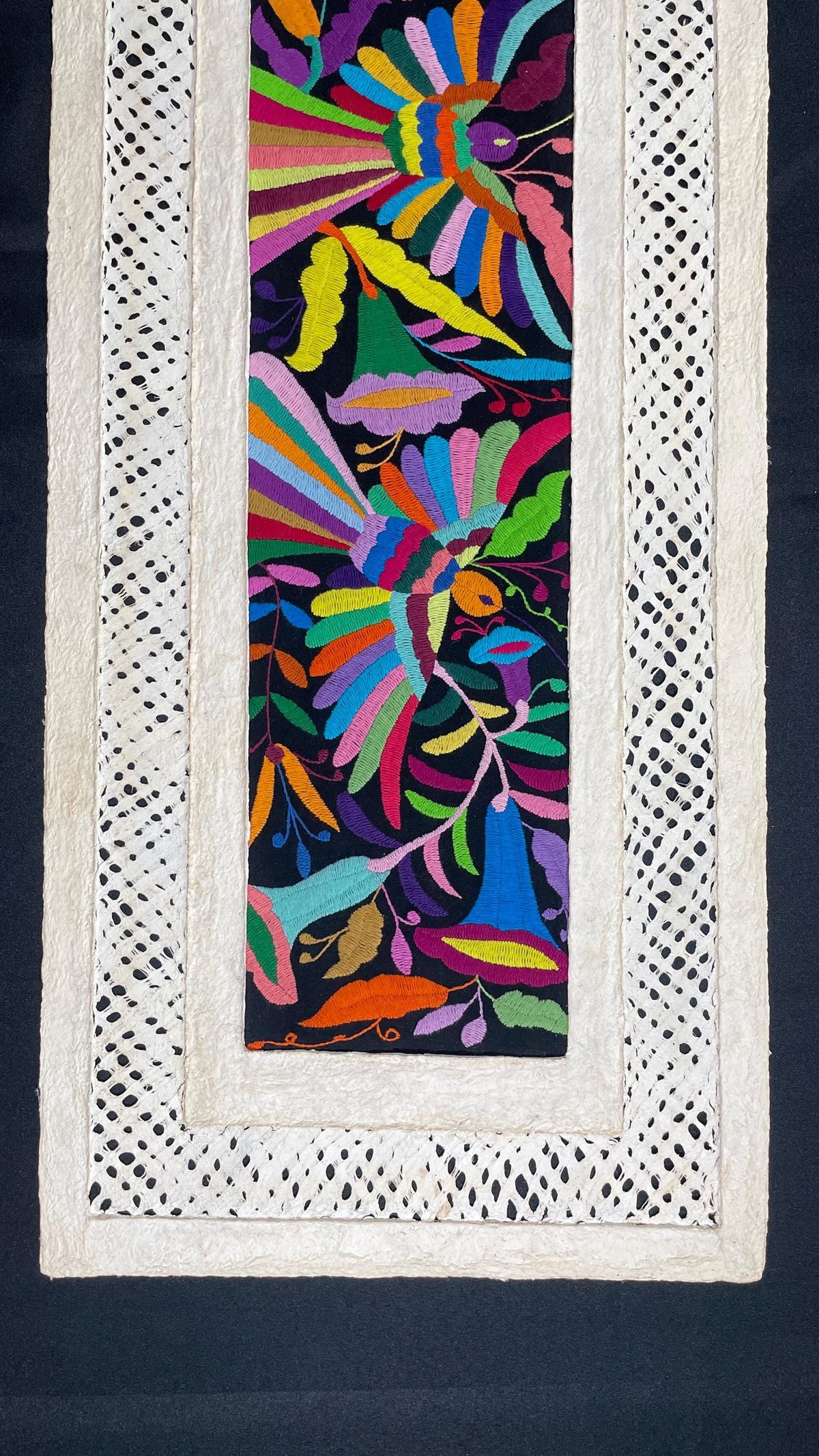 Arte Mural Mexicano de Papel Amate con Bordado Tenango Hecho a Mano XL 47.2 x 15.7 -Arte Otomi Moderno (SIN MARCO)
