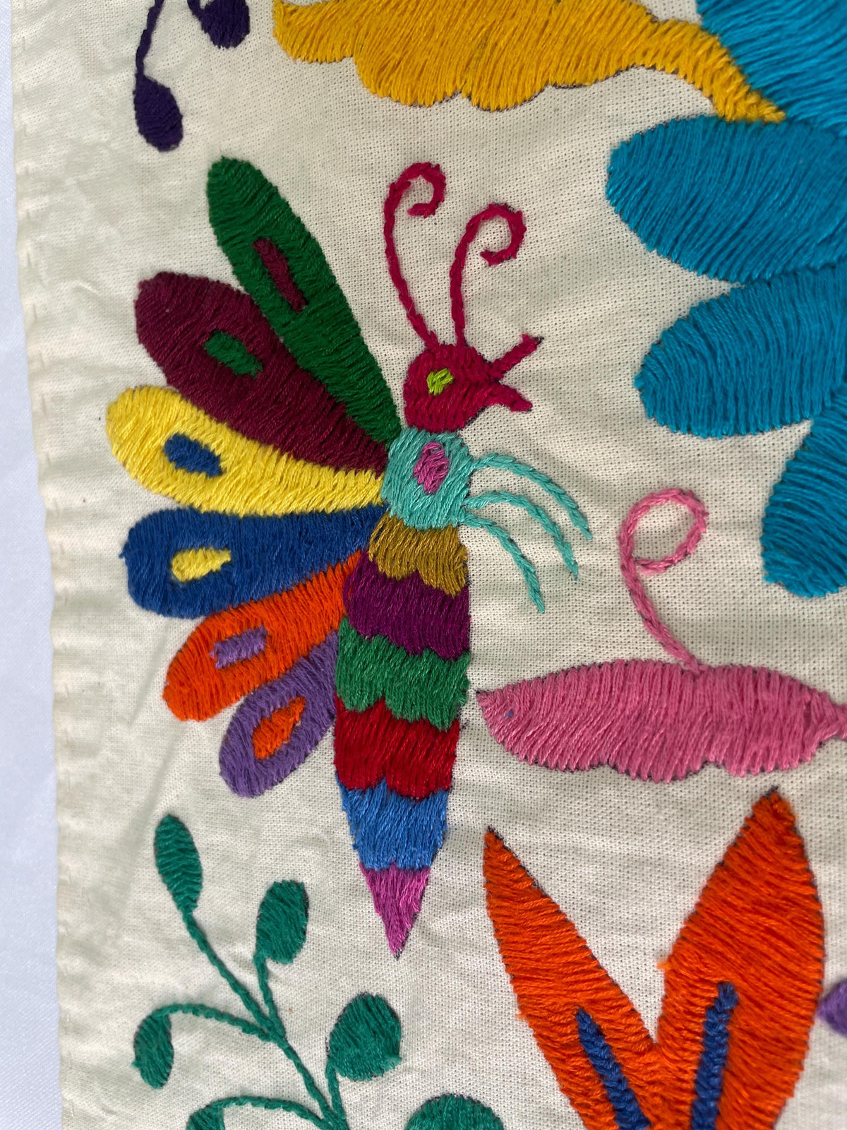 Bordado Tenango Hecho a Mano-Bordado Otomí XL 95 cm x 24 cm-Arte Mexicano en Multicolor de Forma Vertical (SIN MARCO)