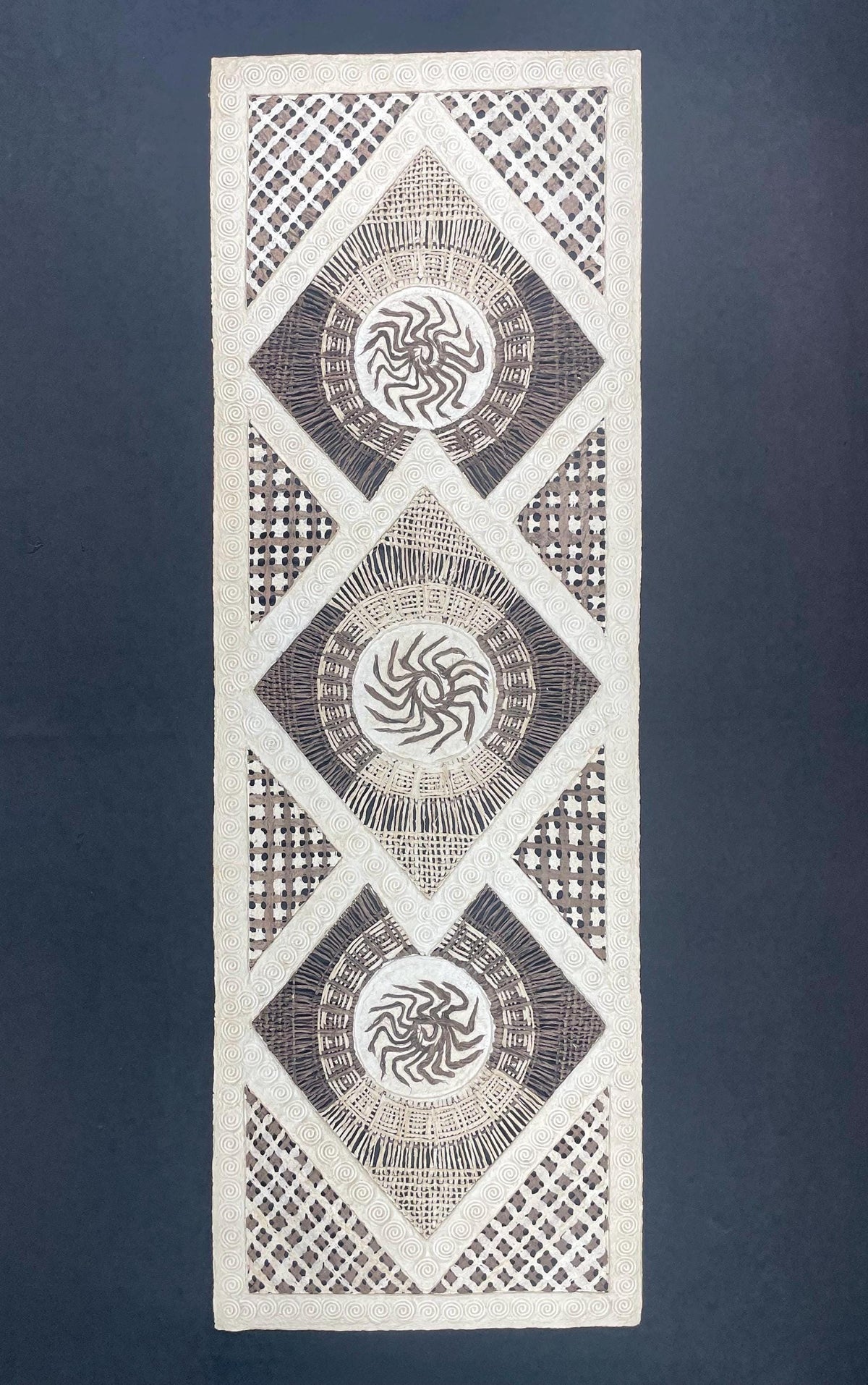 Arte Mural Mexicano en Papel Amate Hecho a Mano – Arte Mexicano Moderno de 47,2 x 15,7-3 Rombos (SIN MARCO)