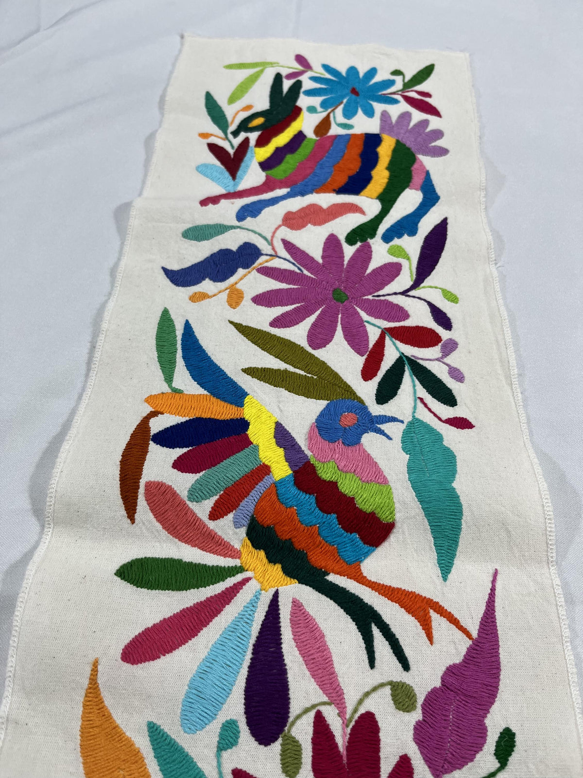 Bordado Tenango Hecho a Mano-Bordado Otomí XL 87 cm x 23 cm-Arte Mexicano en Multicolor de Forma Vertical (SIN MARCO)