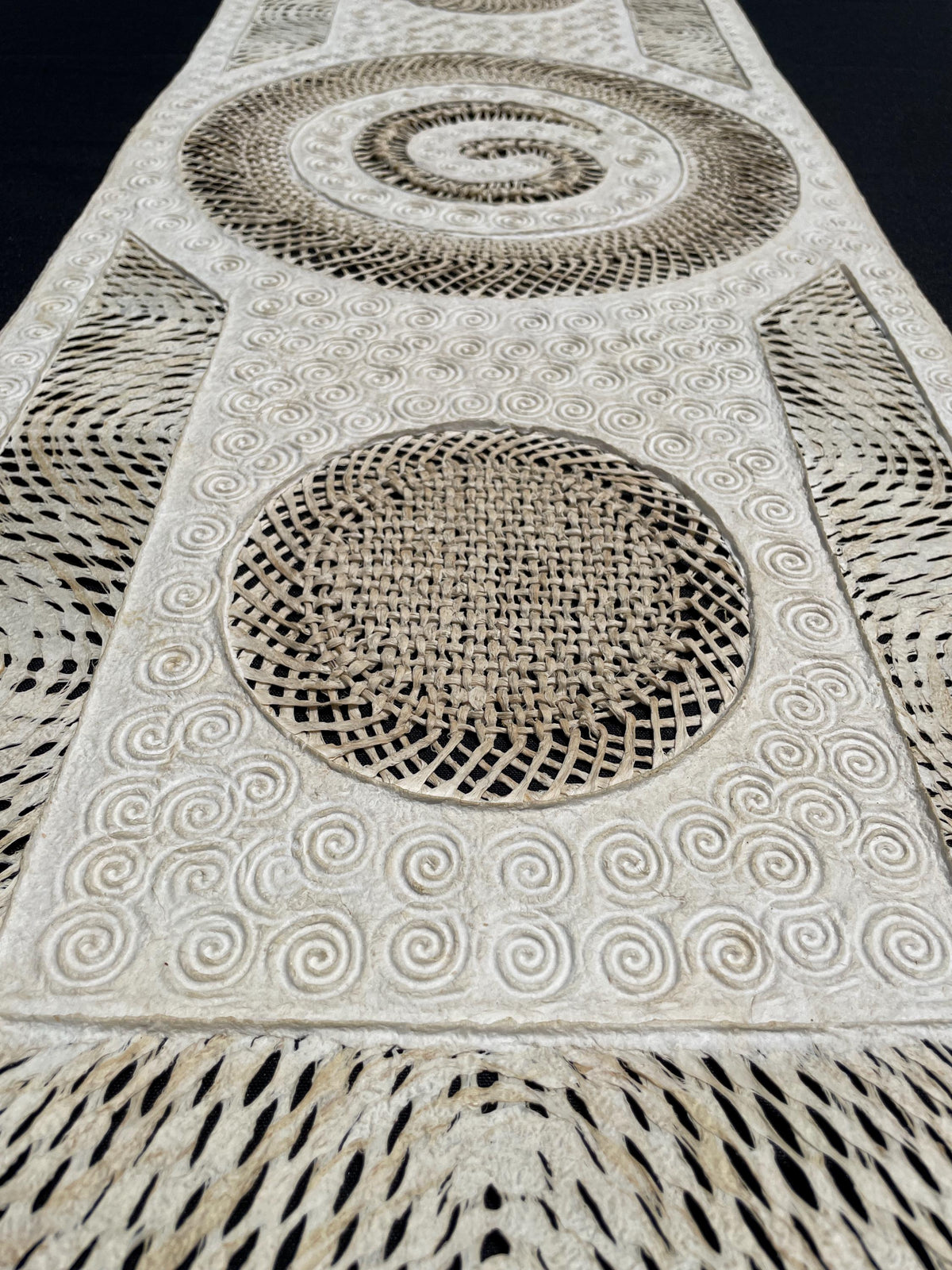 Arte Mural Mexicano en Papel Amate Hecho a Mano,Obra Contemporánea en Fibras Naturales,Diseño Orgánico Exclusivo 47.2 x 15.7 in (SIN MARCO)