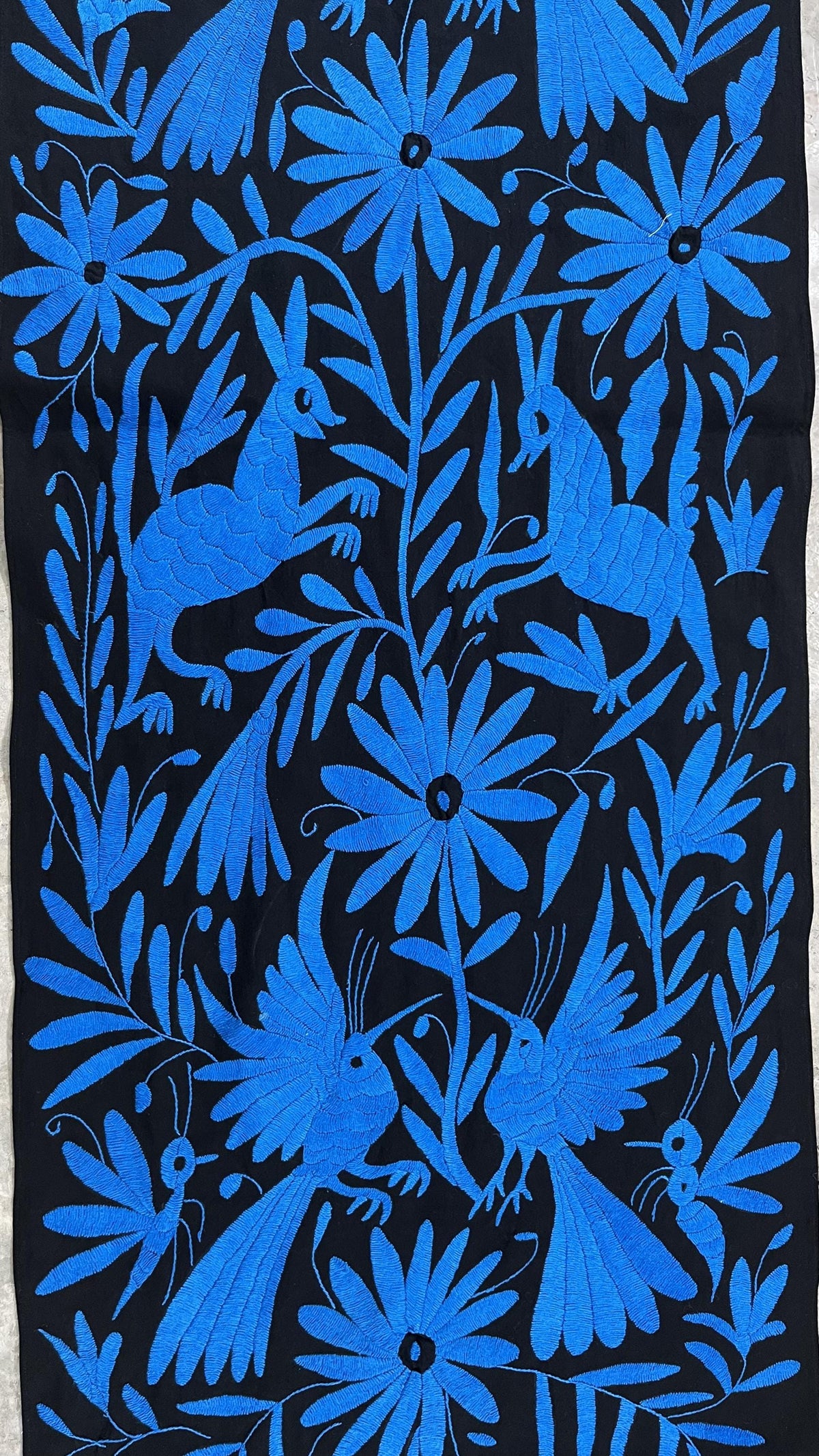 Enorme Bordado Tenango Hecho a Mano en Color Azul  Turquesa o Rojo-Tapizado Otomi-Textil Mexicano XXL  (SIN MARCO)