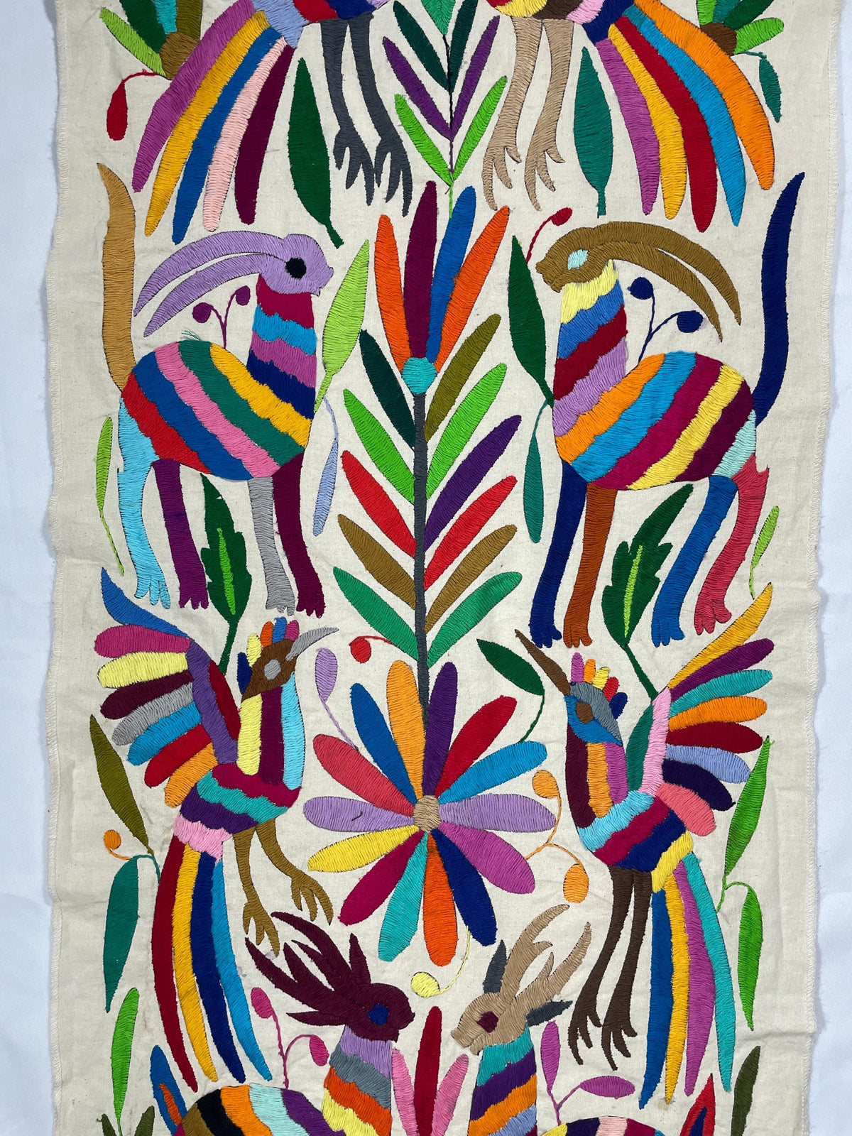 Tapizado Tenango Bordado y Hecho a Mano-Textil Mexicano Moderno en Vertical de  Varios Colores Combinados en XL 97 cm x 45 cm (SIN MARCO)