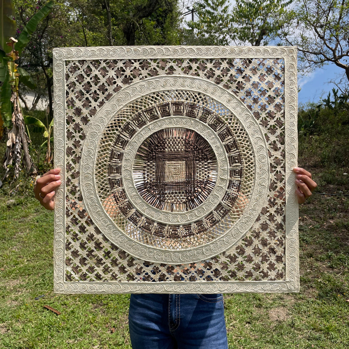 Arte Mural Mexicano Moderno en Papel Amate Hecho a Mano-Arte Moderno Mexicano de 23 in x 23 in (SIN MARCO)