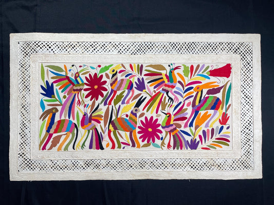 Enorme Arte Mural Mexicano en Papel Amate y Bordado Tenango Hecho a Mano-Arte Otomí Decorativo Moderno XXL 47.2 in x 27.5 in (SIN MARCO)