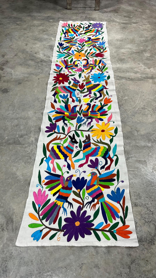 Bordado Otomi Hecho a Mano en Multicolor/Arte y Textil Decorativo Otomi XXL 191 cm x 44 cm/75.1 x 17.3 in (SIN MARCO)