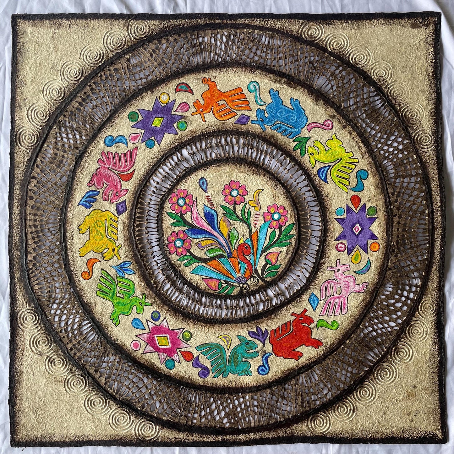 Arte Patrimonial Mexicano sobre Papel Amate, Obra Original con Pigmentos Naturales de Jonote, Arte Otomi de Colección 80 cm x 80 cm