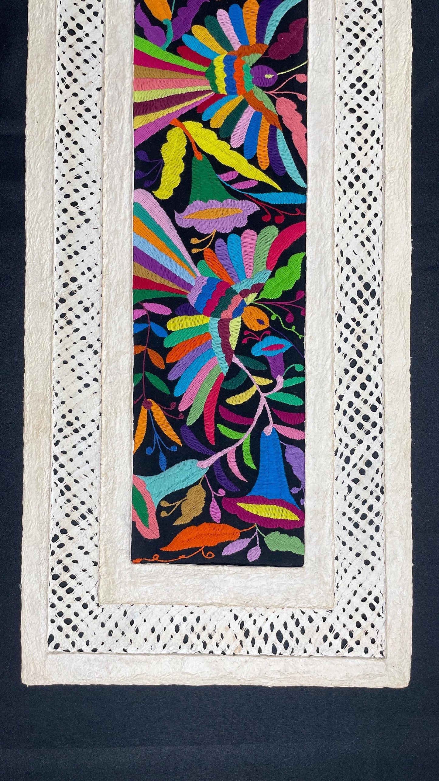 Arte Mural Mexicano de Papel Amate con Bordado Tenango Hecho a Mano XL 47.2 x 15.7 -Arte Otomi Moderno (SIN MARCO)
