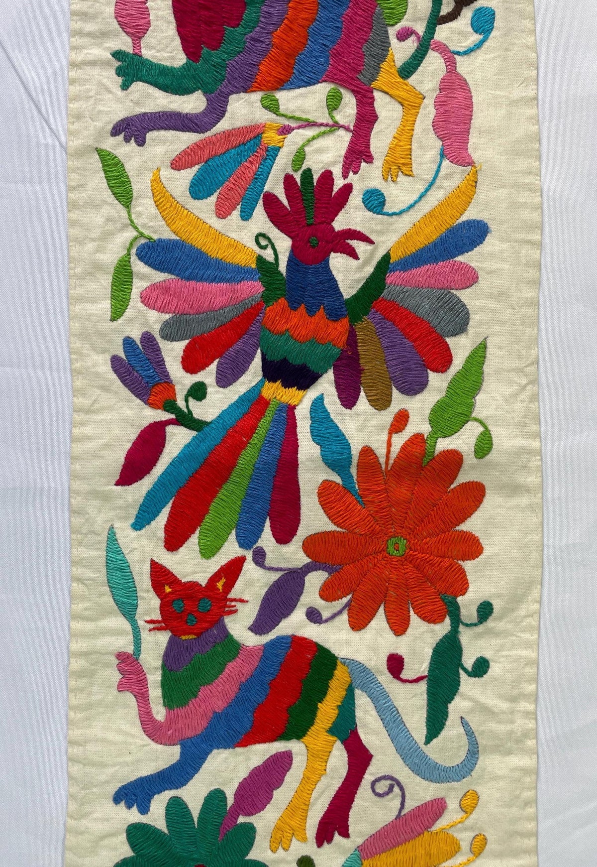 Bordado Tenango Hecho a Mano-Bordado Otomí XL 95 cm x 24 cm-Arte Mexicano en Multicolor de Forma Vertical (SIN MARCO)