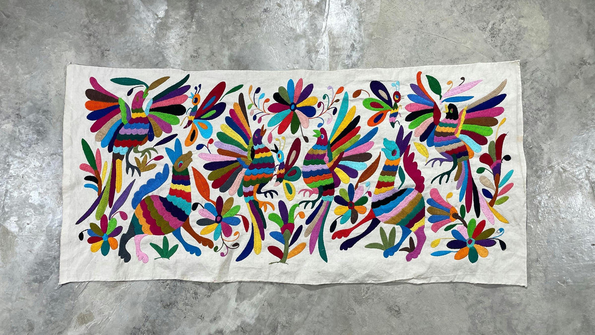 Textil Mexicano Tenango Bordado y Hecho a Mano, Tapizado Otomi Moderno en Multicolor,XL 93 cm x 44 cm (Sin Marco) Formato Horizontal