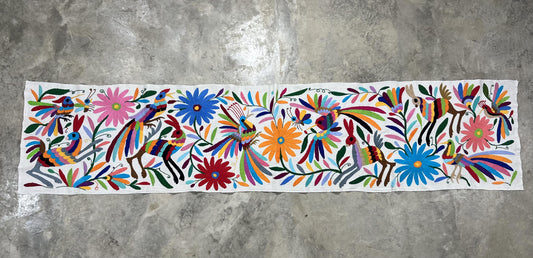 Enorme Bordado Tenango Hecho a Mano en Multicolor-Tapizado Otomi XXL 185 cm x 42 cm (SIN MARCO)