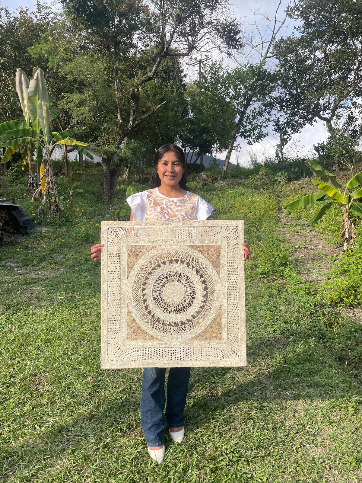 Arte Mural Mexicano en Papel Amate Hecho a Mano,Arte Otomi Tejido a Mano, XL 28 in x 28 in, Cuadro de Fibras Naturales (SIN MARCO)