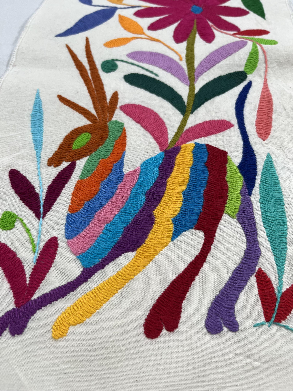 Bordado Tenango Hecho a Mano-Bordado Otomí XL 87 cm x 23 cm-Arte Mexicano en Multicolor de Forma Vertical (SIN MARCO)