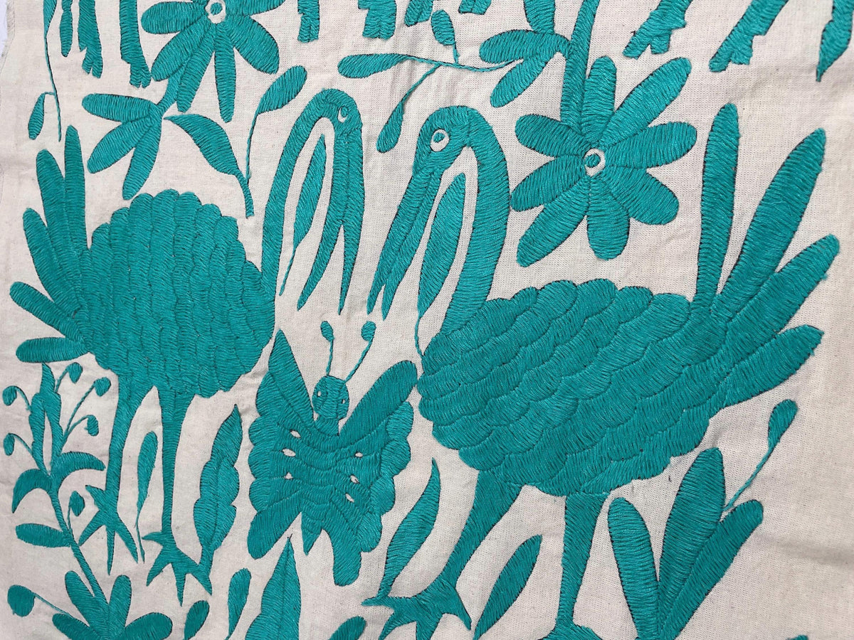 Tapizado Tenango Bordado y Hecho a Mano- Textil Otomi Mexicano Moderno en Color Verde Azulado XL 98 cm x 46 cm(SIN MARCO)