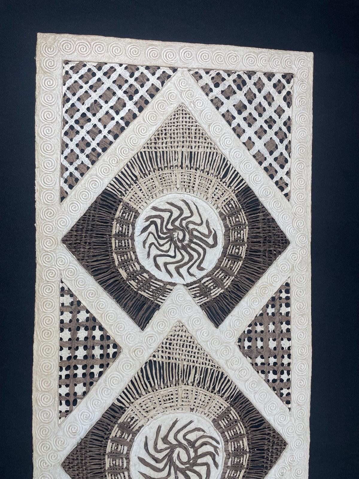 Arte Mural Mexicano en Papel Amate Hecho a Mano – Arte Mexicano Moderno de 47,2 x 15,7-3 Rombos (SIN MARCO)