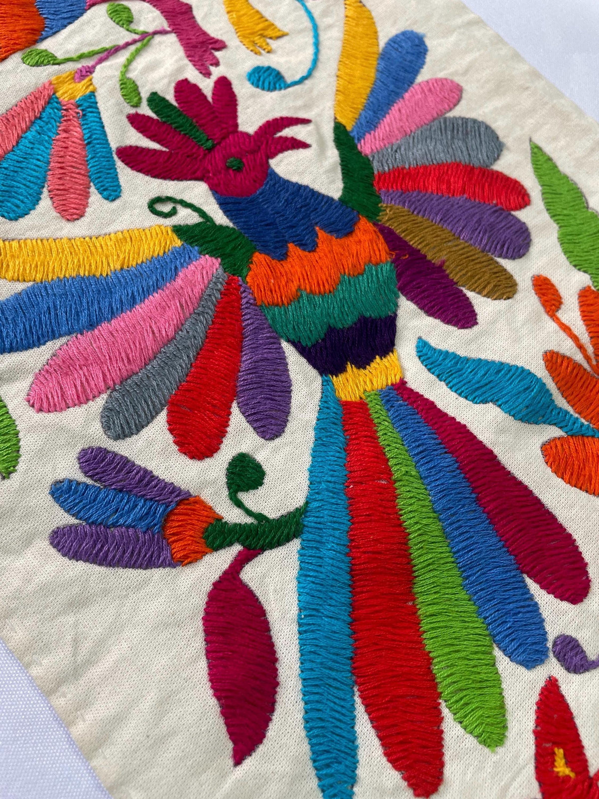 Bordado Tenango Hecho a Mano-Bordado Otomí XL 95 cm x 24 cm-Arte Mexicano en Multicolor de Forma Vertical (SIN MARCO)
