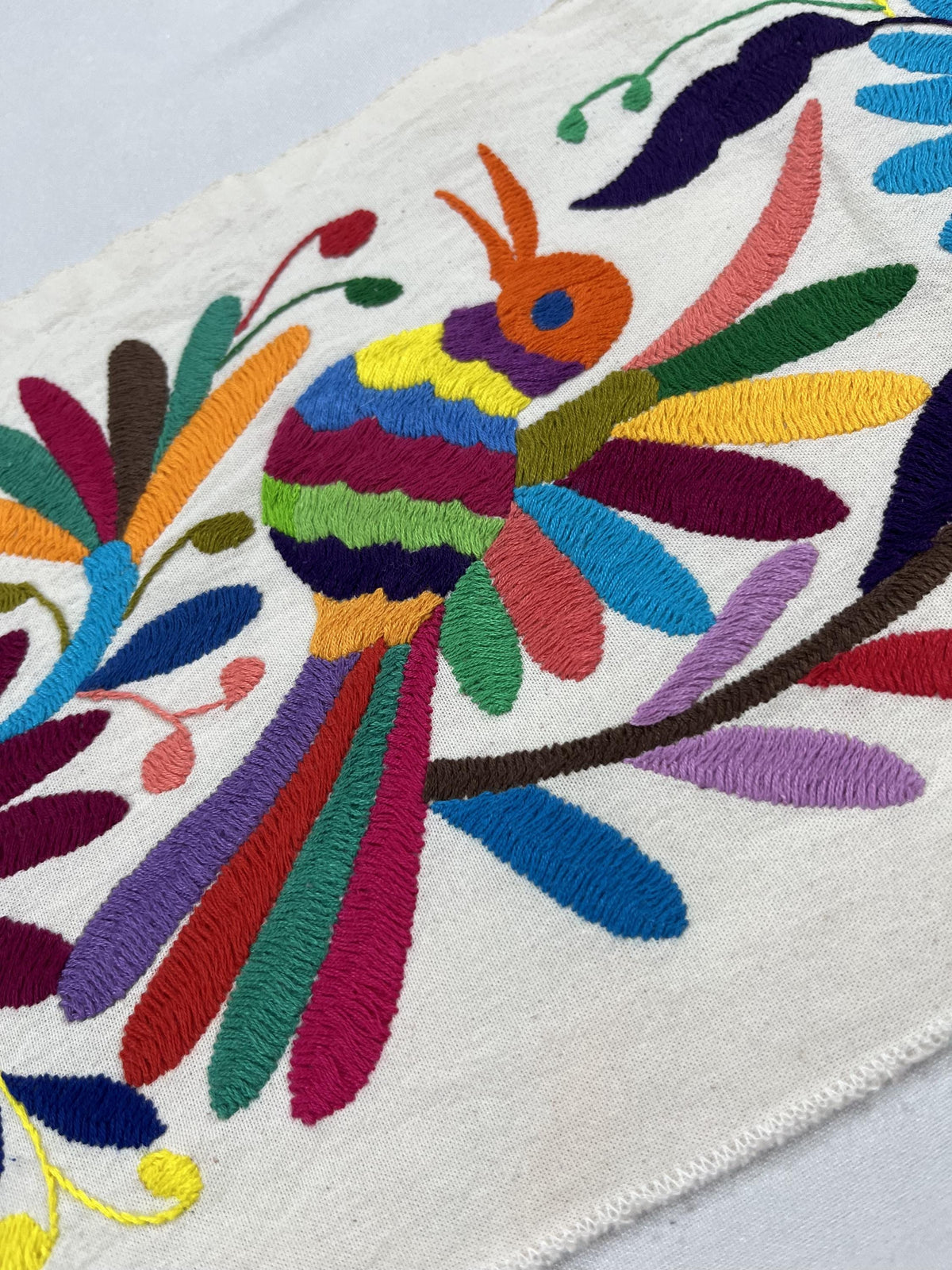 Bordado Tenango Hecho a Mano-Bordado Otomí XL 88 cm x 24 cm-Arte Mexicano en Multicolor de Forma Vertical (SIN MARCO)