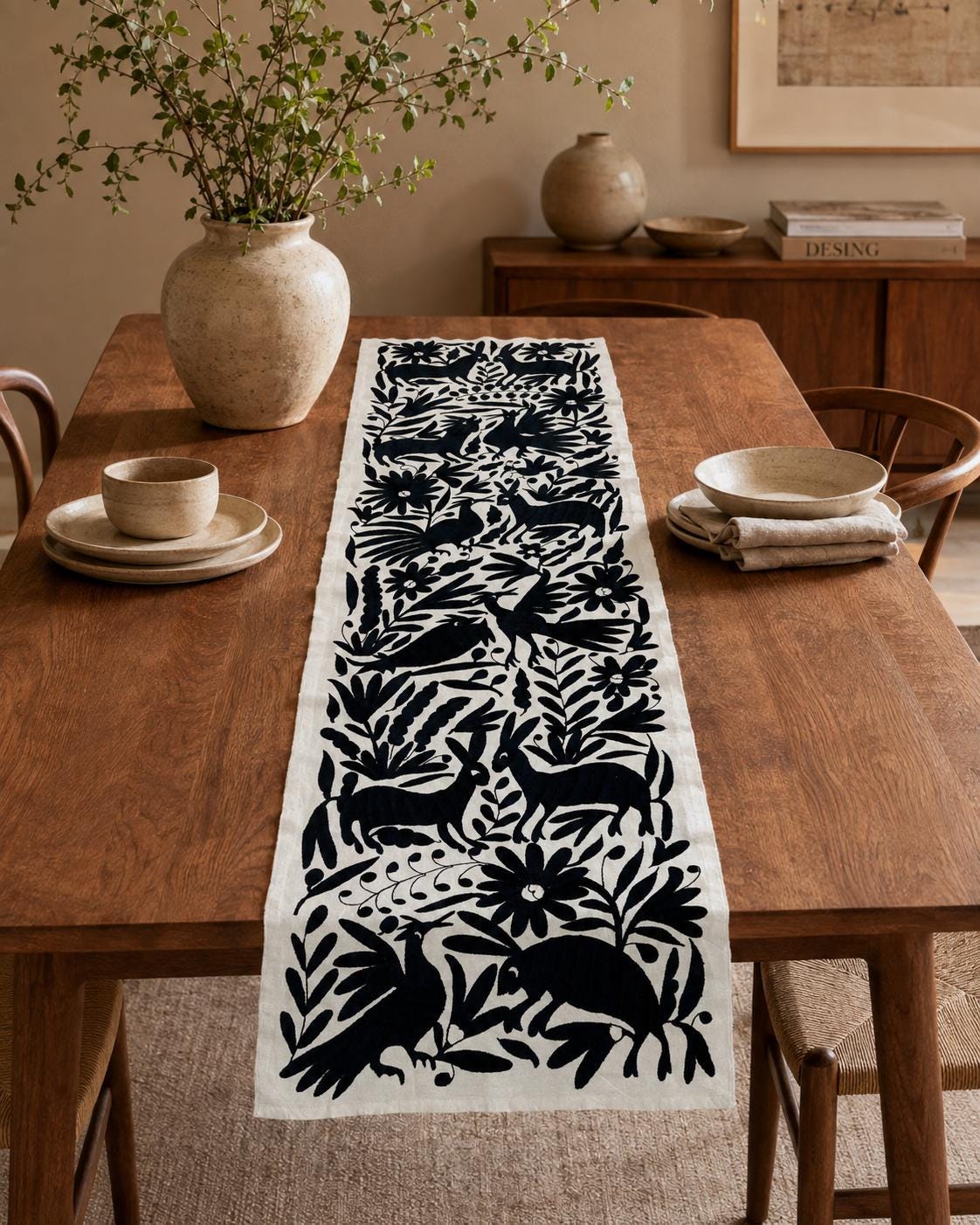 Enorme Bordado Tenango Hecho a Mano en  Color Negro-Tapiz o Camino de Mesa Otomi en Formato Vertical XXL 192 cm x 49 cm-Arte Mexicano