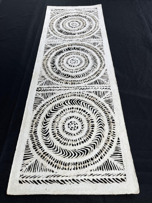 Arte Mural Mexicano en Papel Amate Hecho a Mano– Arte Mexicano Moderno Color Blanco 47.2 x 15.2 (SIN MARCO)-Nudos de Corteza