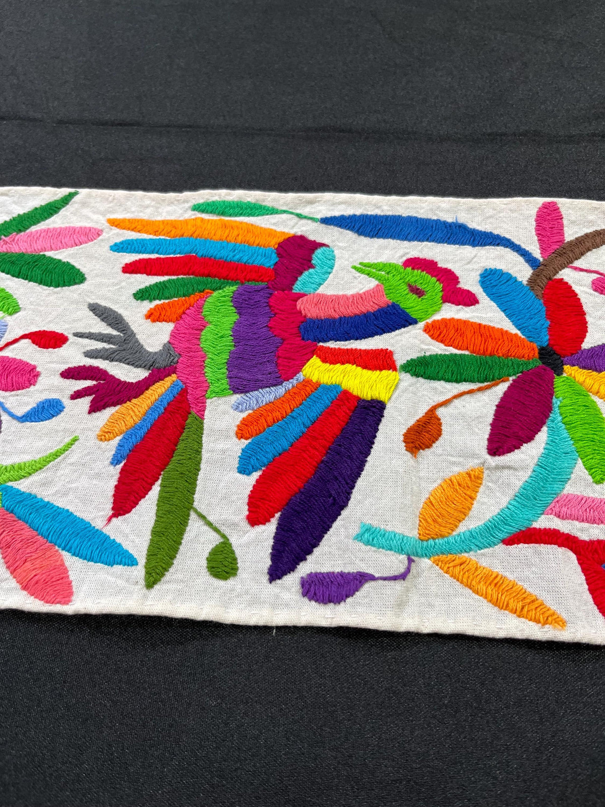 Bordado Tenango Hecho a Mano-Bordado Otomi XL 94 cm x 19 cm-Arte Mexicano en Multicolor (SIN MARCO)