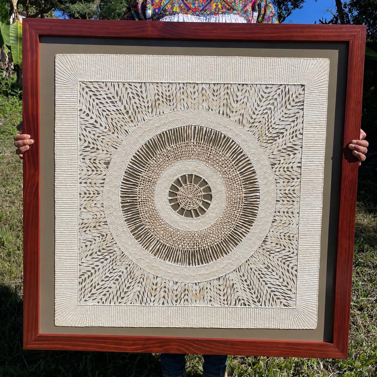 Arte Mural en Papel Amate ENMARCADO Listo para Colgar en Madera de Pino, Arte Otomi Moderno  34.6 in x 34.6 in