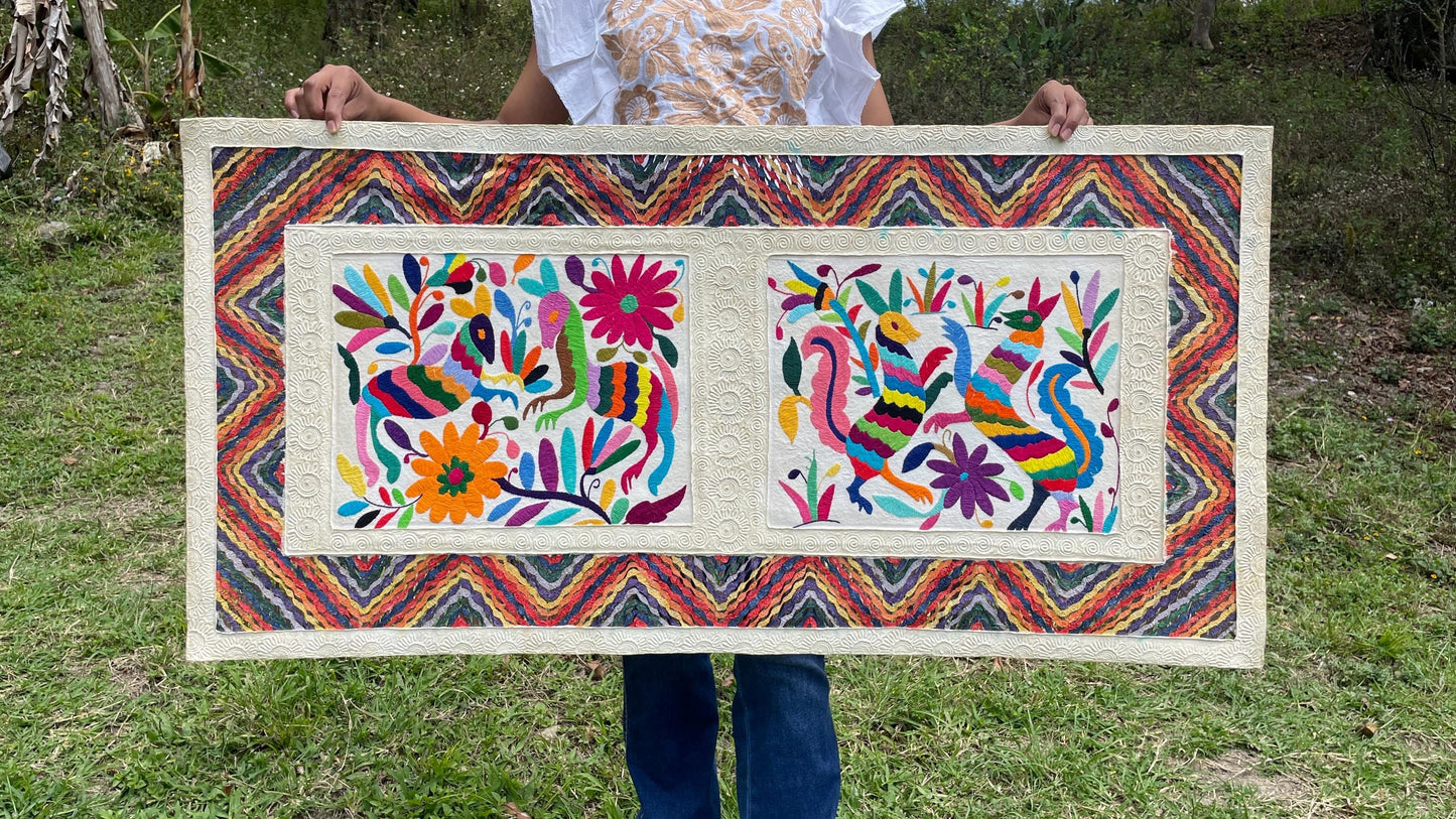 Arte Mural Mexicano en Papel Amate Teñido y Bordado Tenango Hecho A Mano - Arte Decorativo Moderno XXL de 47.2 in X 23.6 in (SIN MARCO)