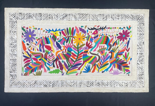Enorme Arte Mural Mexicano en Papel Amate y Bordado Tenango Hecho a Mano-Arte Otomí Decorativo Moderno XXL 47.2 in x 27.5 in (SIN MARCO)
