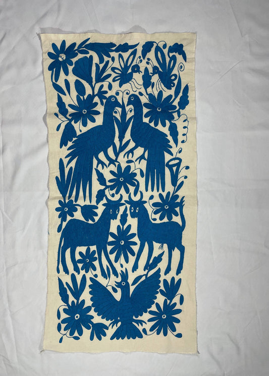 Tapizado Bordado Tenango Hecho a Mano-Arte Otomí Mexicano Moderno en Color Azul Turquesa XL 96 cm x 45 cm-(SIN MARCO)