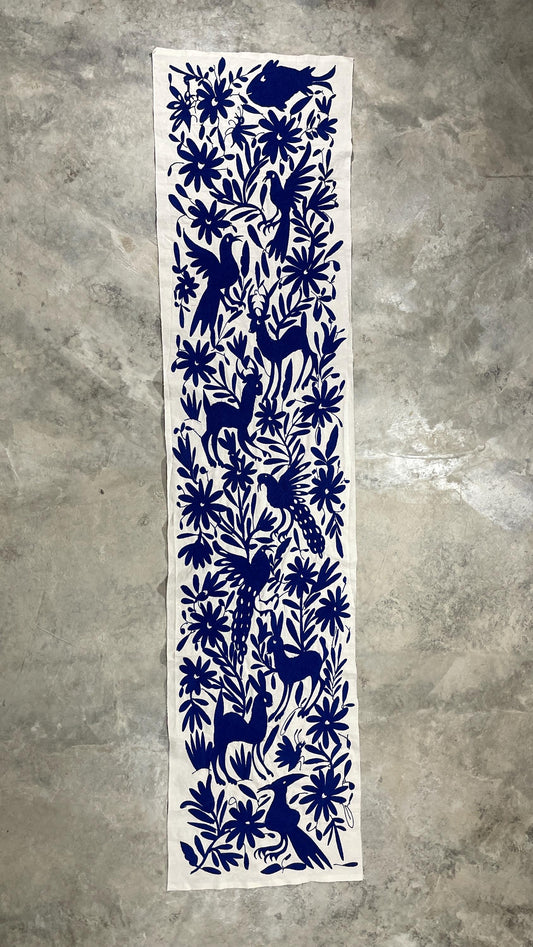 Enorme Bordado Tenango Hecho a Mano en  Color Azul Marino-Tapiz Otomi en en Formato Vertical XXL 189 cm x 44 cm-Arte Mexicano (SIN MARCO)