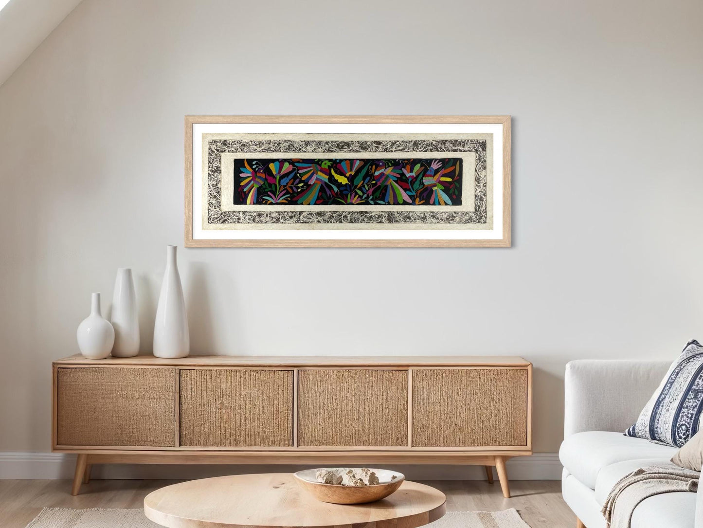 Arte Mural Mexicano en Papel Amate con Bordado de Tenango Hecho a Mano- 47,2 x 15,7-Arte Bordado Otomí Moderno (SIN MARCO)