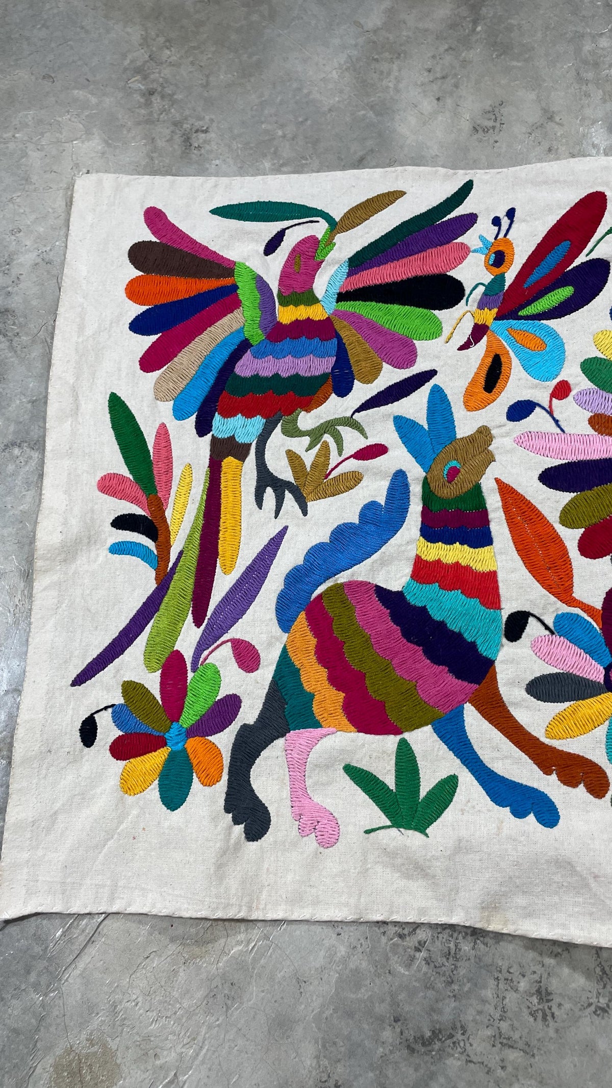 Textil Mexicano Tenango Bordado y Hecho a Mano, Tapizado Otomi Moderno en Multicolor,XL 93 cm x 44 cm (Sin Marco) Formato Horizontal