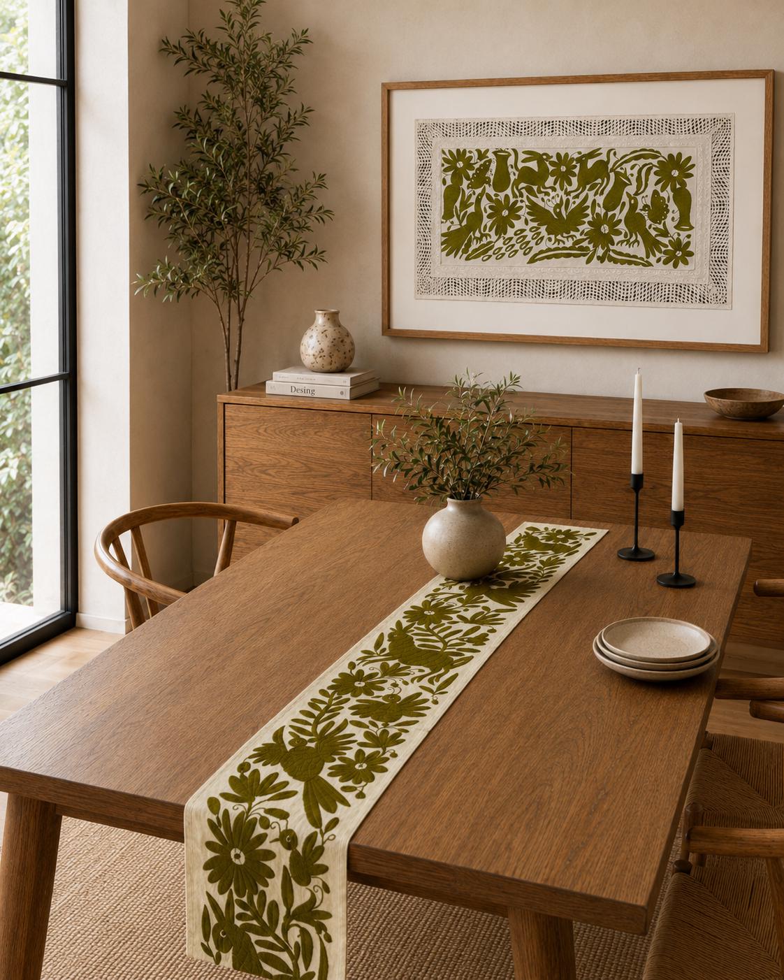 Bordado Otomi Hecho a Mano en Verde Olivo, Comino de Mesa, Tenango Decorativo XXL 192 cm x 22 cm