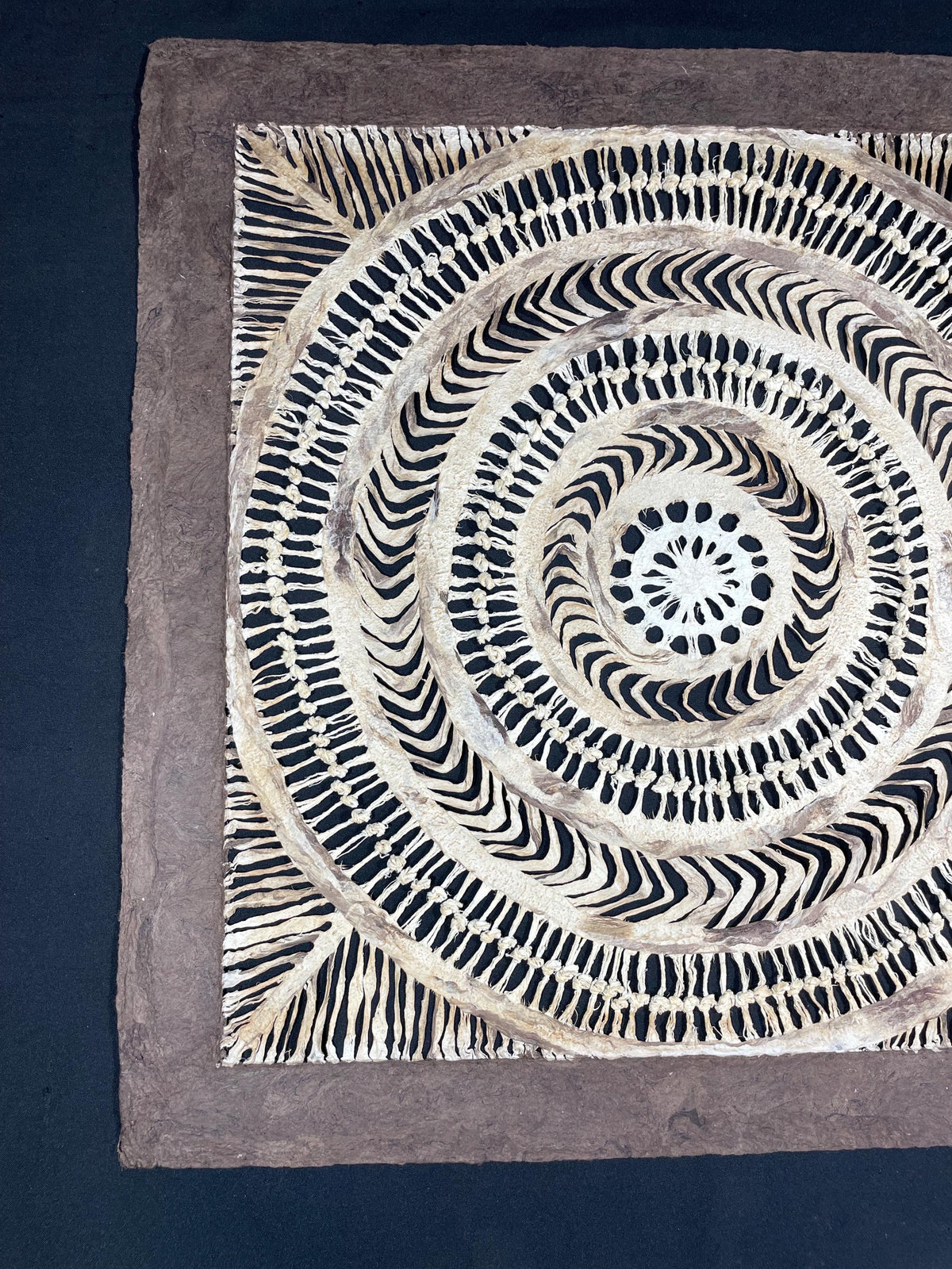 Arte Mural Mexicano Moderno Hecho a Mano en Papel Amate–Arte Moderno Otomí de 23 x 23 (SIN MARCO)