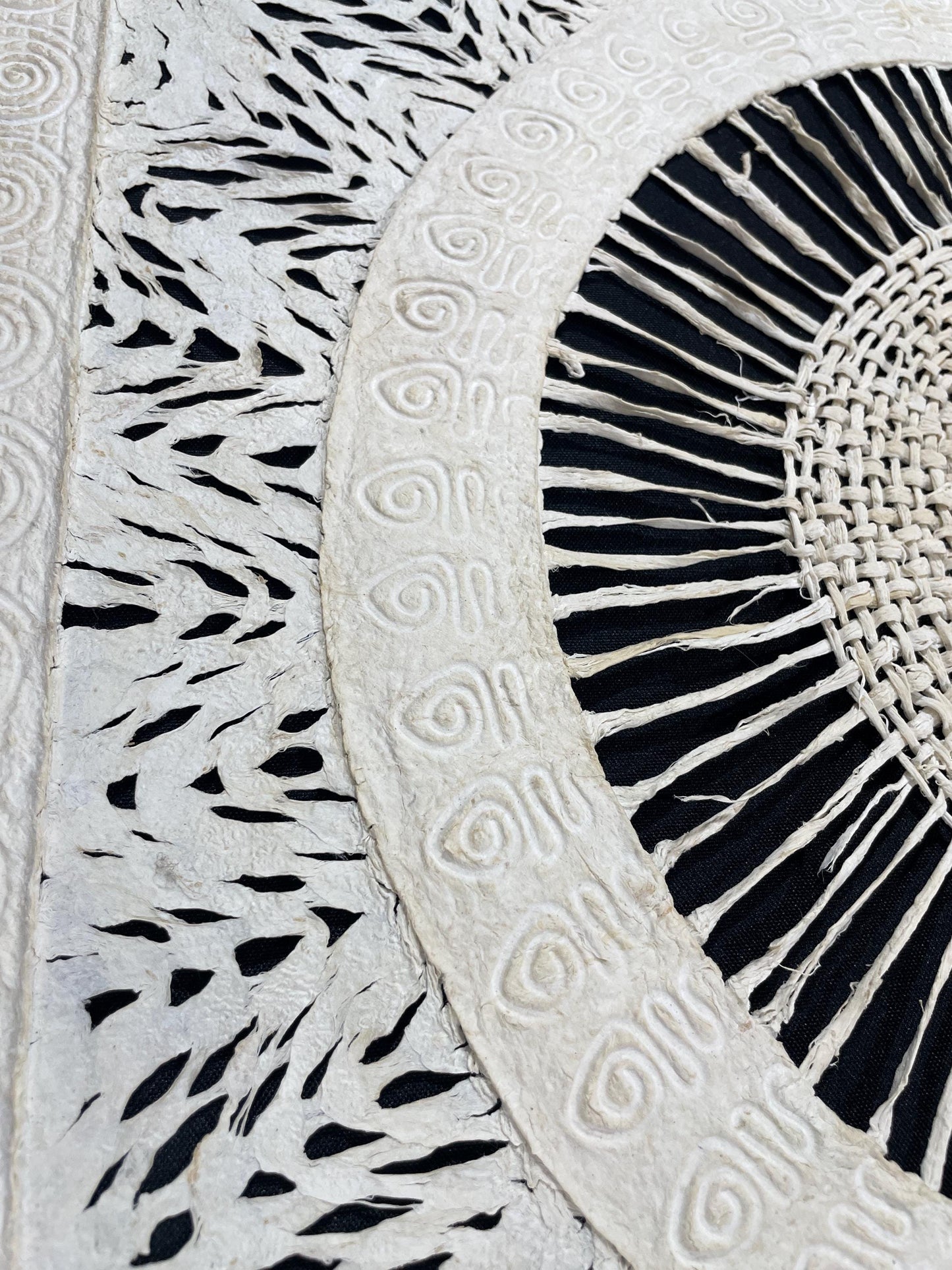 Enorme Arte Mural Mexicano en Papel Amate Hecho a Mano XXL 70.8 in x 23.6 in,Arte Otomi Moderno con Tejidos Circulares (Sin Marco)
